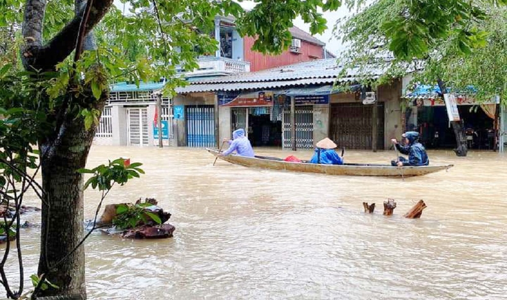 Nhiều nhà dân tại Thừa Thiên Huế đang ngập sâu