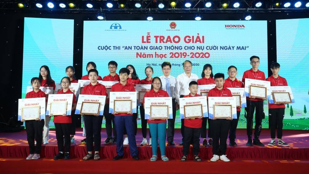 Đêm trao giải cuộc thi “An toàn giao thông cho nụ cười ngày mai” năm học 2019-2020