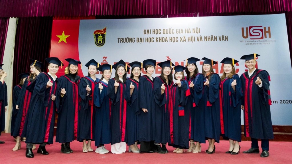 Trường ĐH Khoa học Xã hội và Nhân văn là trường đầu tiên có cơ chế tuyển thẳng đối với sinh viên có nhiều thành tích  và trao học bổng cho nghiên cứu sinh xuất sắc