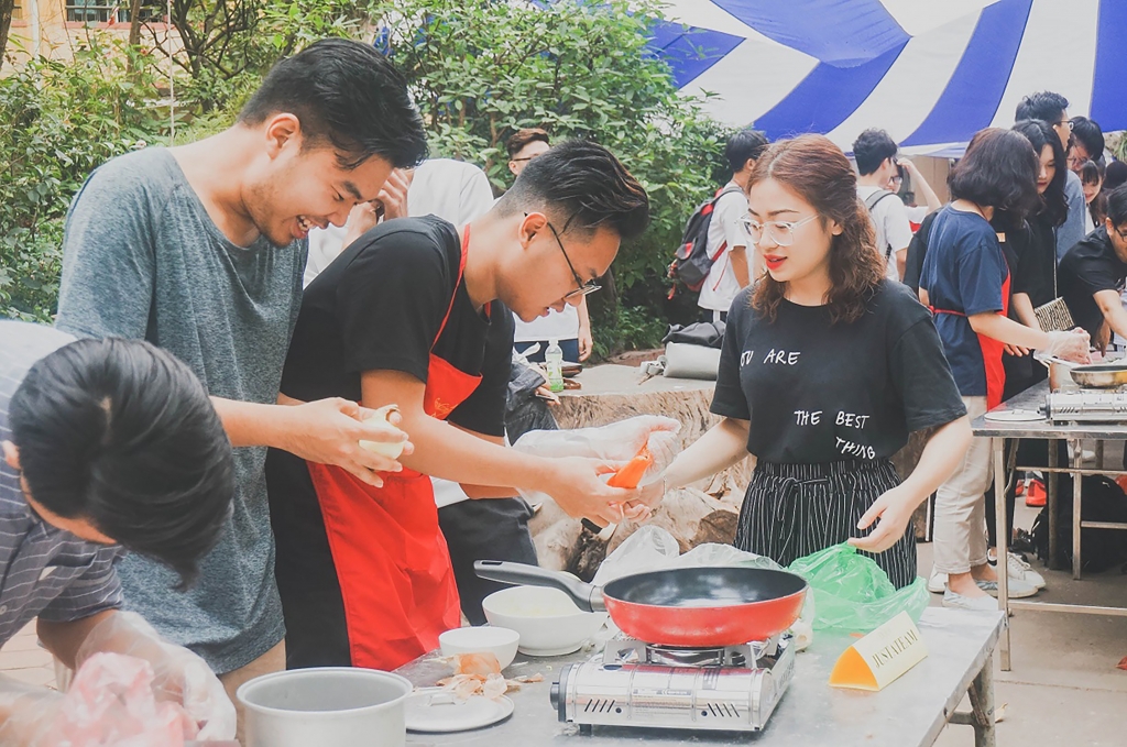 Có nhiều bạn yêu thích nấu nướng nhưng cũng không ít người lười biếng việc bếp núc
