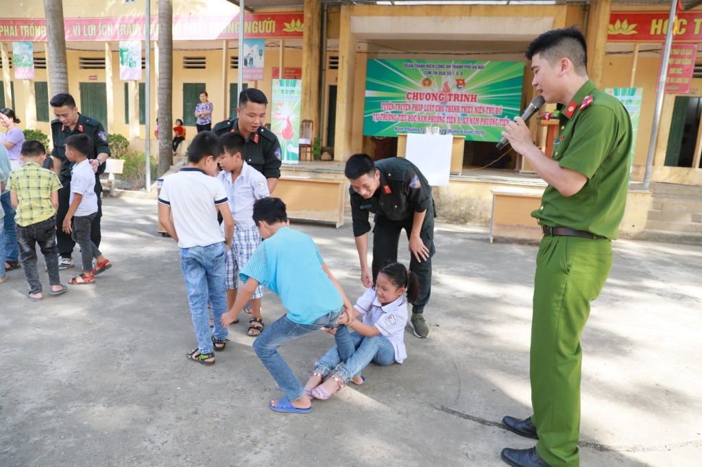 Buổi tuyên truyền thực tế và ý nghĩa cho học sinh xã Nam Phương Tiến, huyện Chương Mỹ (Ảnh tư liệu)