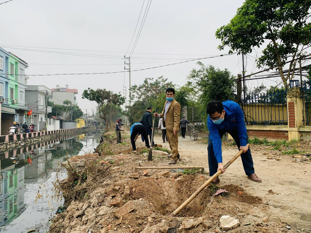 Anh trực tiếp thực hiện nhiều công trình thanh niên