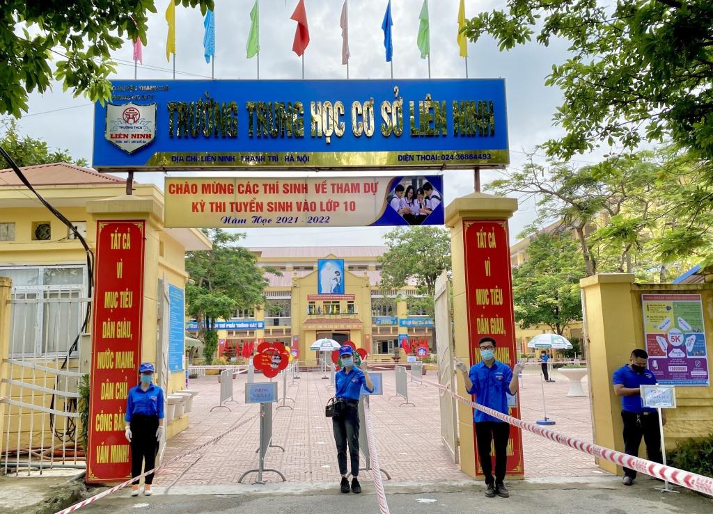 Huyện đoàn Thanh Trì thành lập các đội hình tiếp sức mùa thi