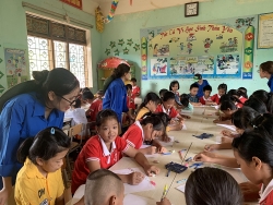 Sức trẻ thắp sáng miền quê