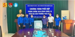 Sản xuất nước rửa tay sát khuẩn tặng địa phương phòng chống dịch