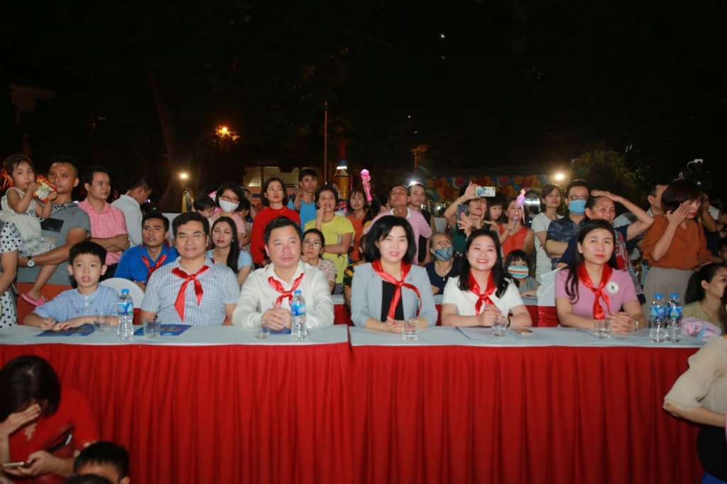 Đêm hội trăng rằm: Mang nụ cười và niềm vui tới thiếu nhi Hà Nội