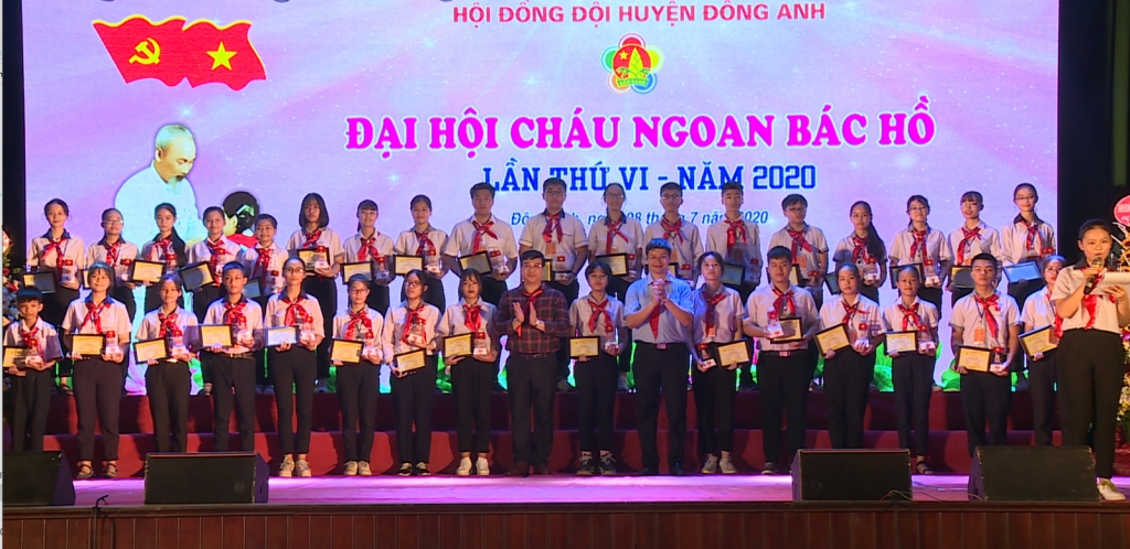 Nhiều thiếu nhi của các quận, huyện tại hà Nội được tuyên dương tại Đại hội Cháu ngoan Bác Hồ năm 2020
