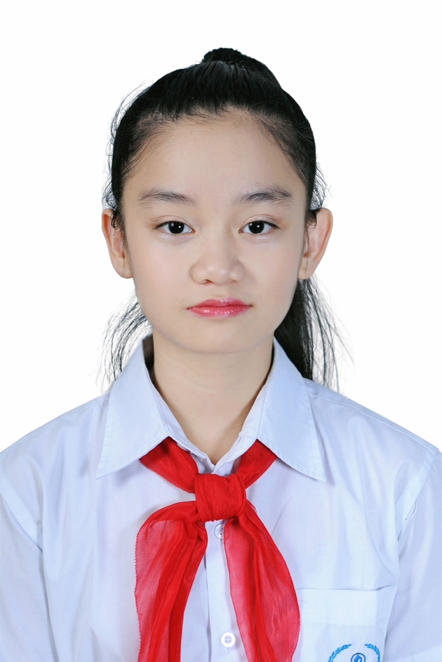 Em Nguyễn Ngọc Đan Khanh, học sinh lớp 8A2, trường THCS Cầu Giấy 