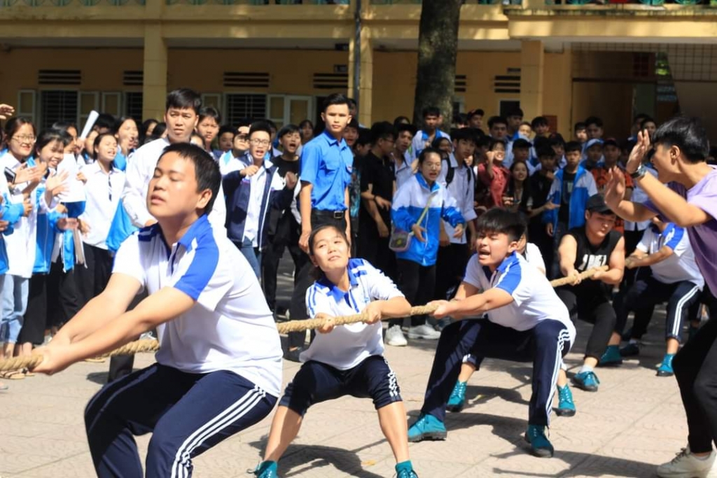 Cuộc thi kéo co đầy kịch tính Cuộc thi kéo co đầy kịch tính