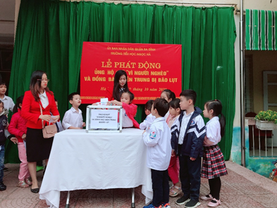 Chương trình quyên góp hướng về miền Trung của trường Tiểu học Ngọc Hà được nhiều học sinh, phụ huynh học sinh hưởng ứng
