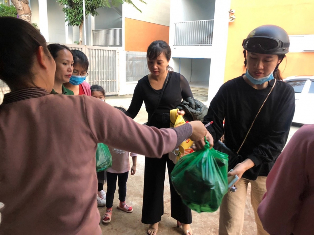 Những túi khoai lang nghĩa tình vì miền Trung ruột thịt