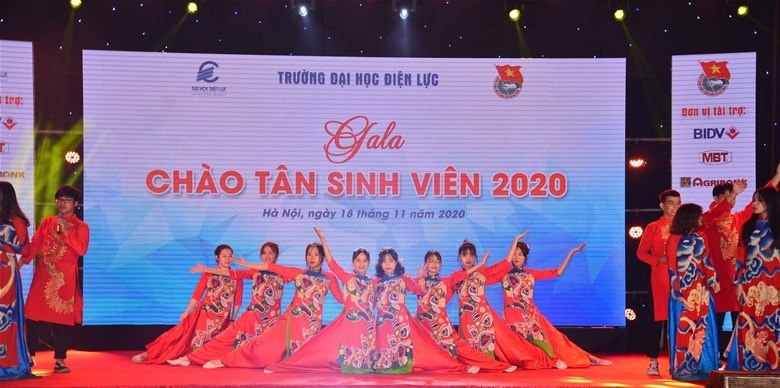 Tưng bừng đêm “Gala chào tân sinh viên 2020” trường ĐH Điện lực