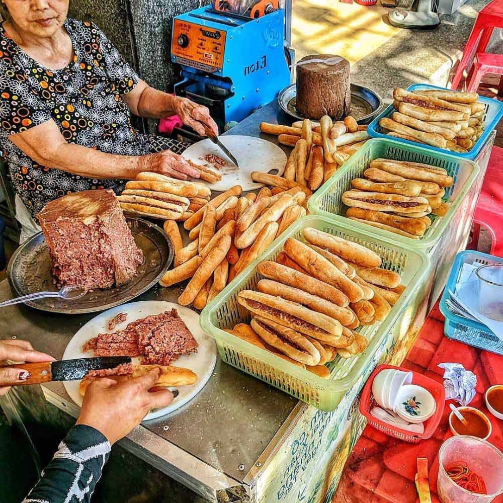 Món bánh mỳ que làm hài lòng thực khách