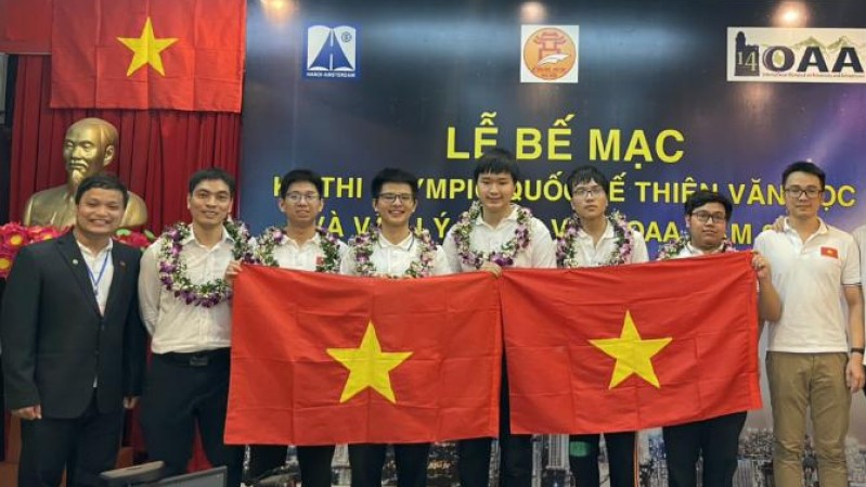 Học sinh Hà Nội đoạt 2 huy chương Vàng trong kỳ thi IOAA
