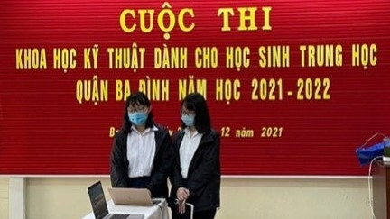 Mô hình “Túi giấy từ bẹ chuối" và "xử lý khí CO2" tranh tài cấp thành phố