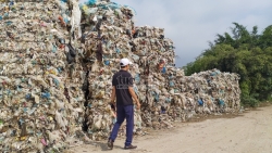 "Bức tường rác" gây ô nhiễm môi trường nghiêm trọng ở TP Hải Dương