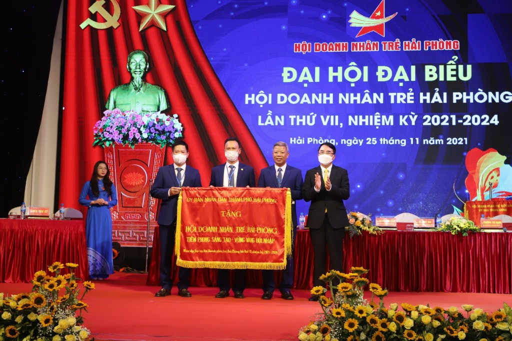 Anh Đỗ Hữu Huỳnh giữ chức Chủ tịch Hội Doanh nhân trẻ Hải Phòng