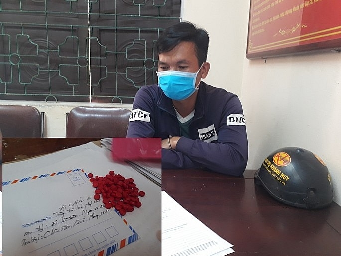Công an huyện Quế Phong bắt quả tang đối tượng mua ma túy về dùng
