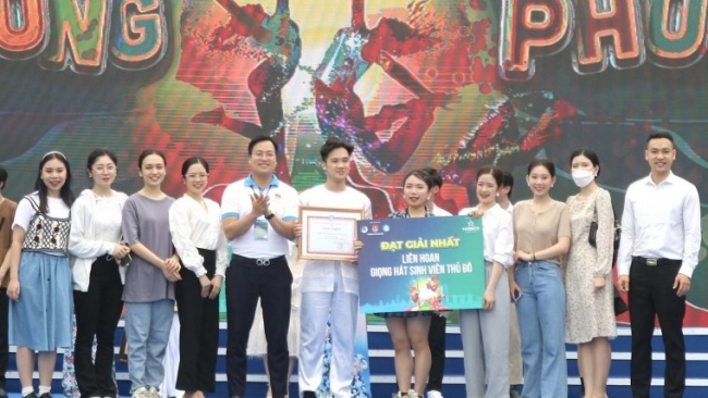 Say đắm, “bùng cháy” những ca khúc, điệu nhảy sinh viên
