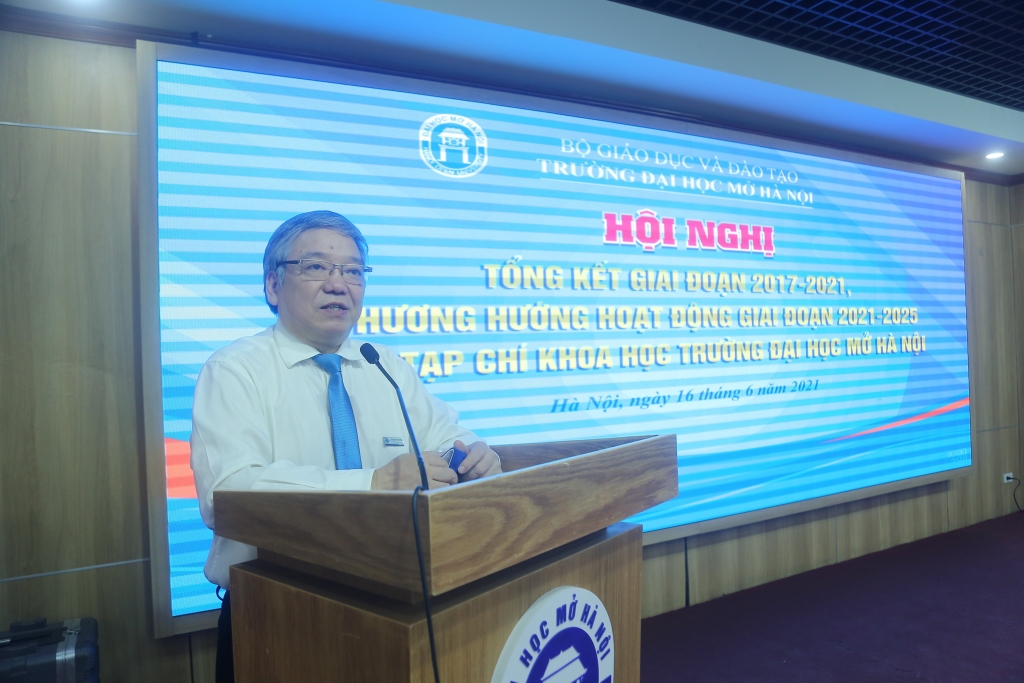 TS Trương Tiến Tùng, Tân Tổng biên tập tạp chí Khoa học trường Đại học Mở Hà Nội phát biểu nhận nhiệm vụ