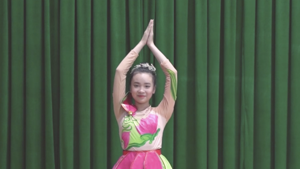 Video: Đắm say điệu múa Sen của thiếu nhi Thủ đô