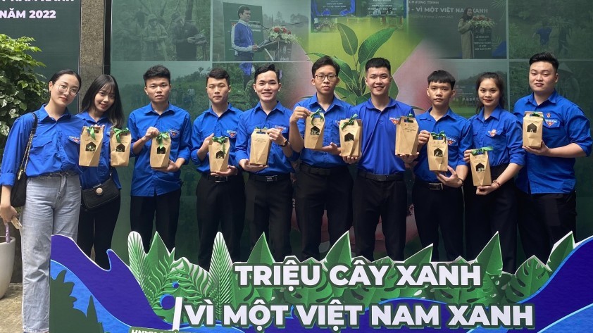 Chạy bộ, đi bộ trực tuyến góp cây vì một Việt Nam xanh