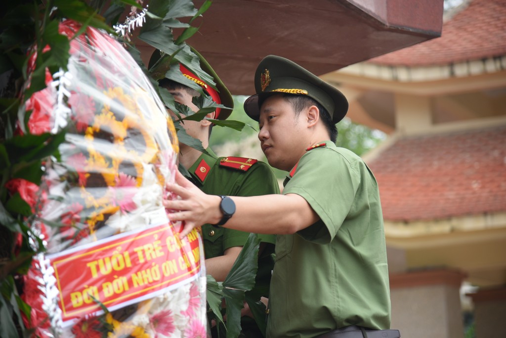 Thiếu tá Bùi Mạnh Hùng