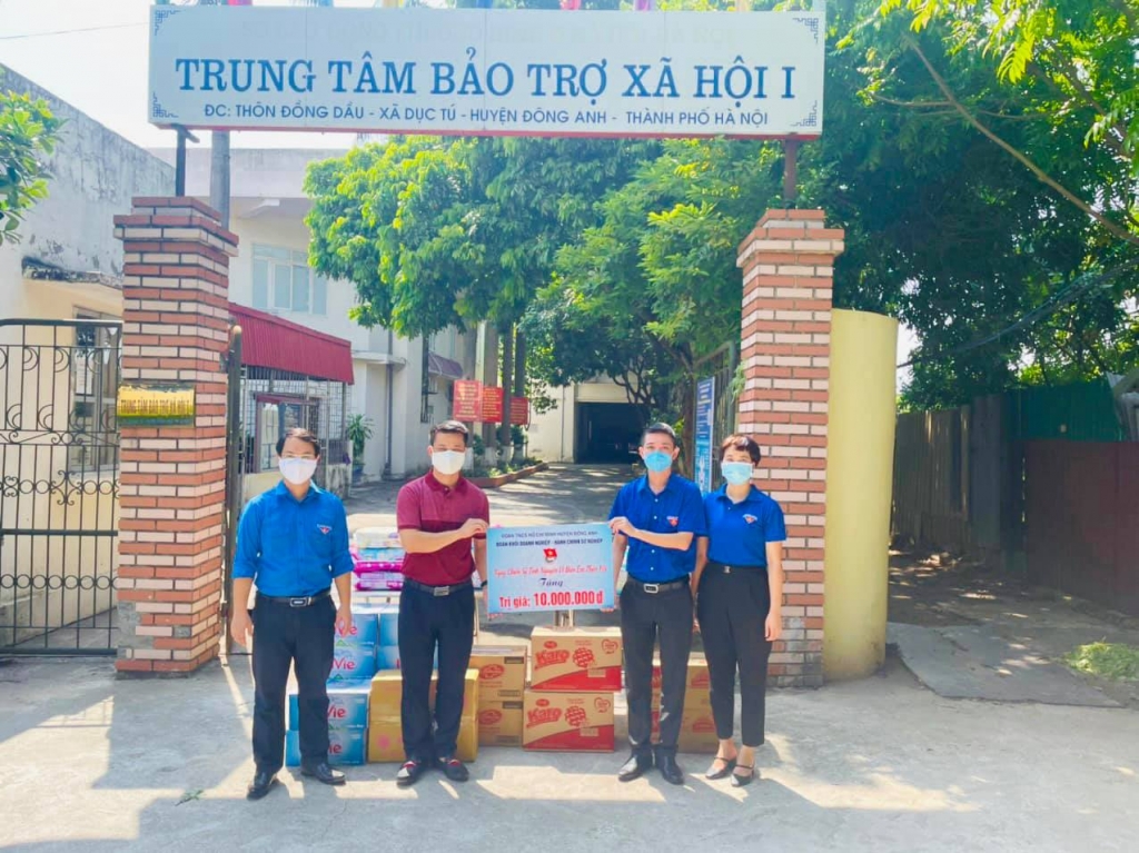 Những món quà ý nghĩa hỗ trợ các em thiếu nhi tại trung tâm phòng, chống dịch bệnh