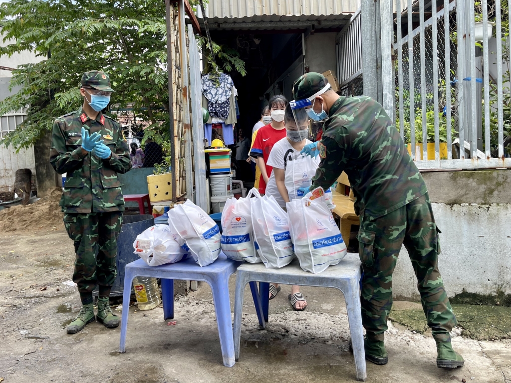 Những phần qùa Trung thu ý nghĩa dành tặng các em nhỏ