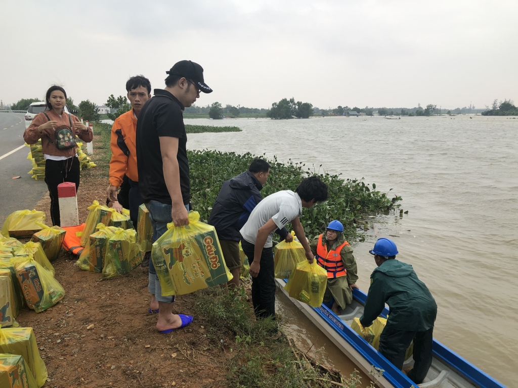 Đoàn thiện nguyện Gieo mầm hướng thiện tới Quảng Trị