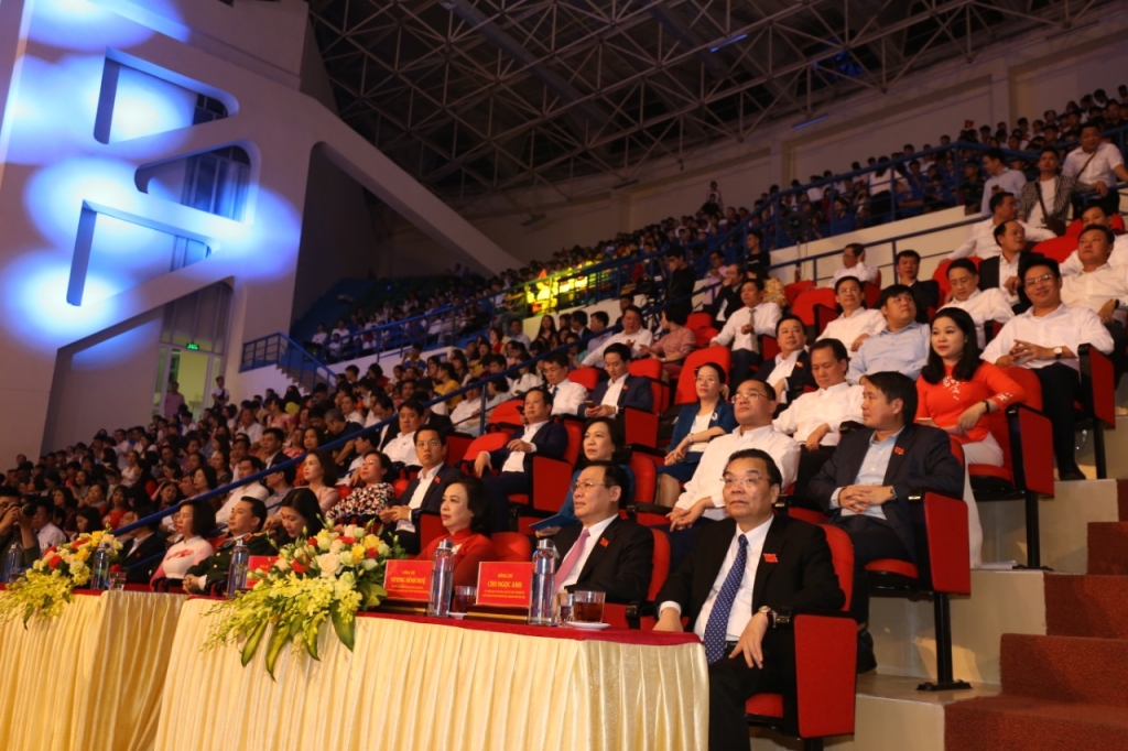 Lung linh sắc màu “Hà Nội, niềm tin và hy vọng”