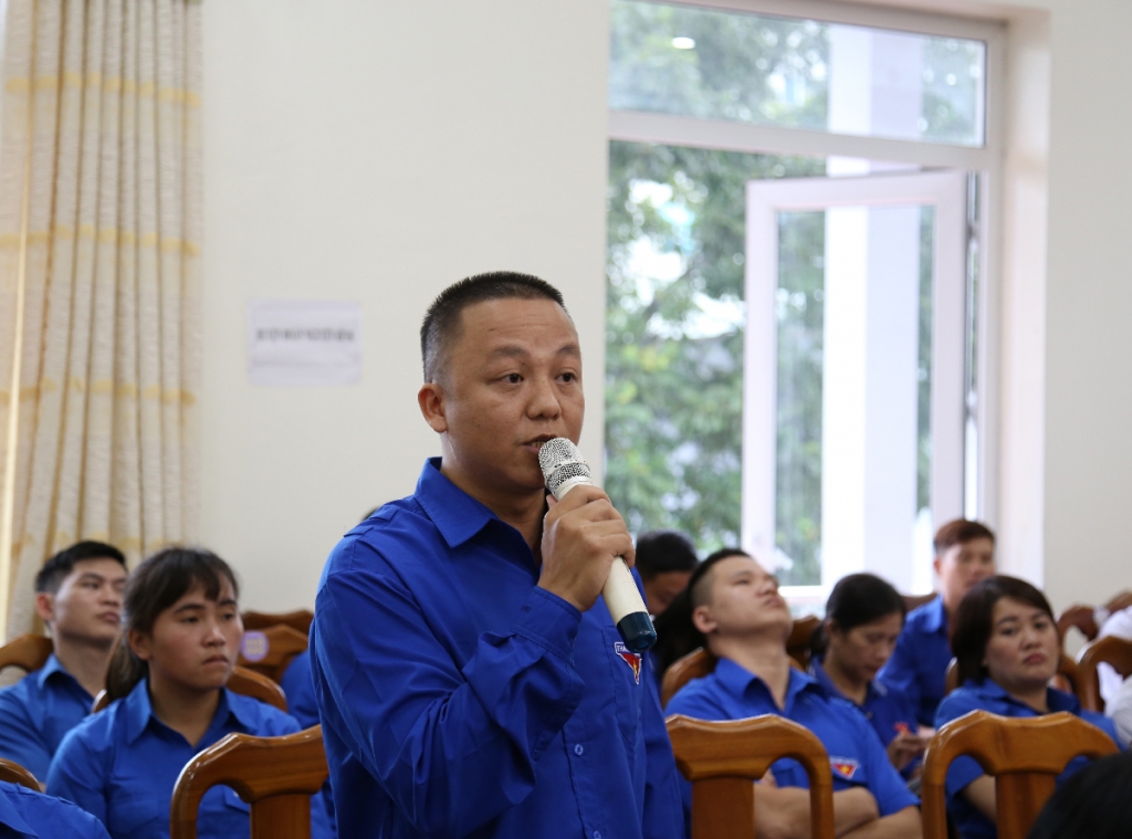 Thanh niên tỉnh Cao Bằng chia sẻ những khó khăn, vướng mắc trong bước đường khởi nghiệp của mình.
