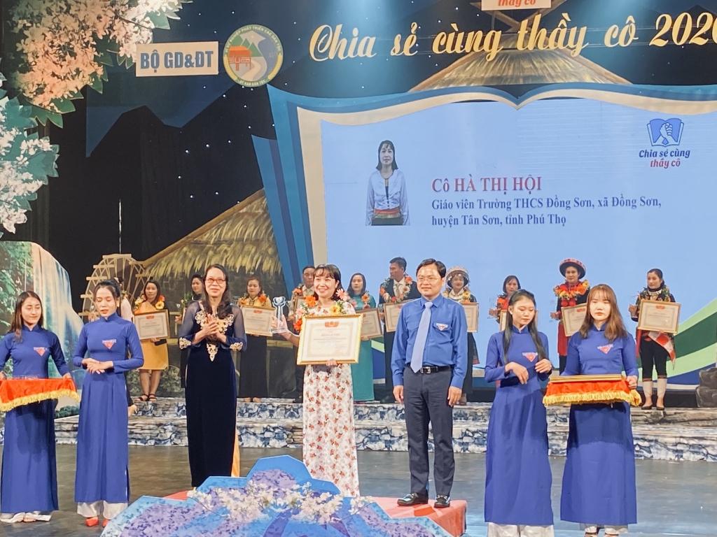 Tôn vinh 63 thầy cô giáo dân tộc thiểu số “ - những người bình thường vĩ đại