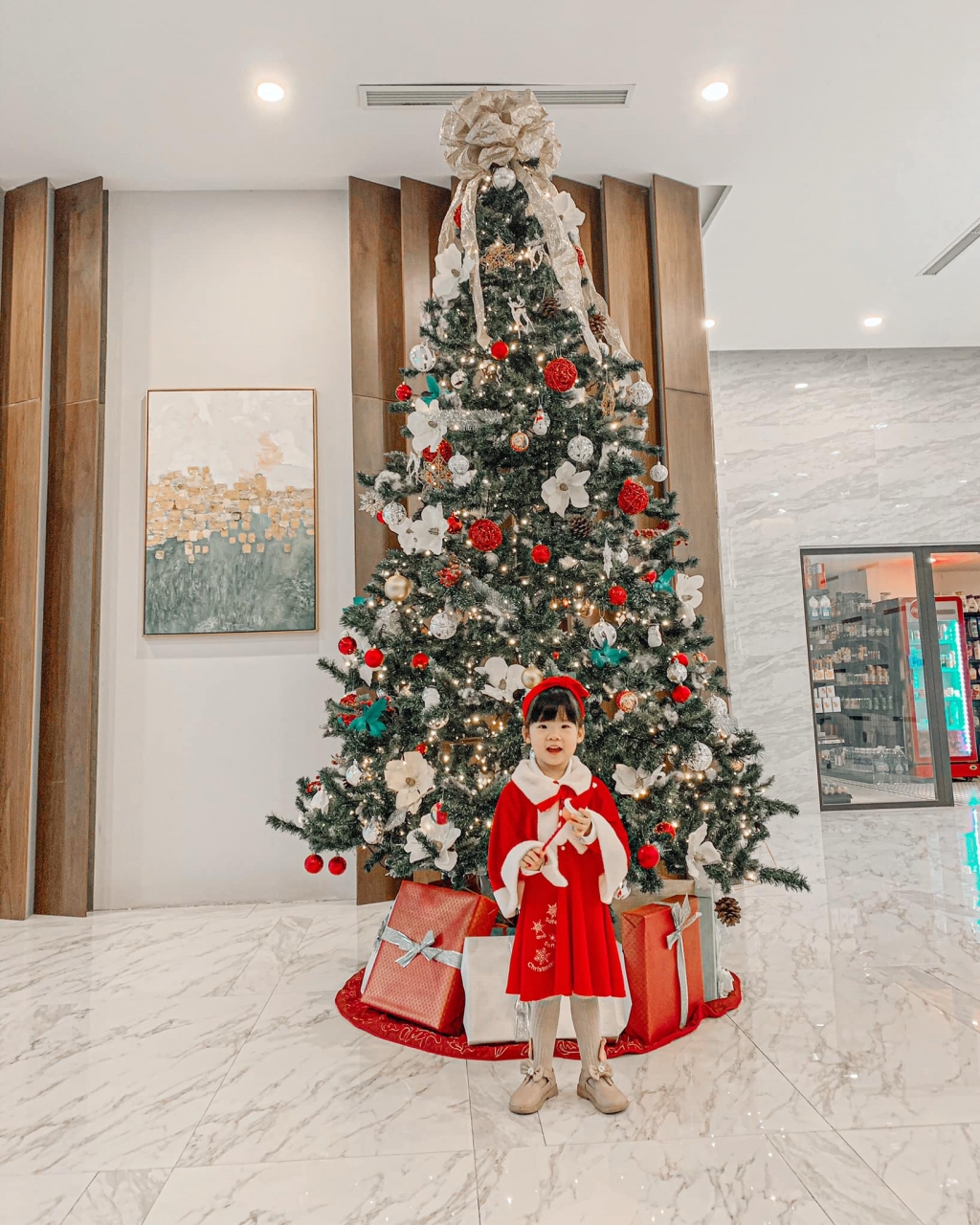 Giới trẻ Hà thành “rần rần” khoe ảnh check-in mùa Noel