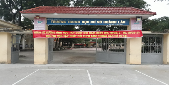 Cổng trường THCS Hoàng Lâu khang trang sạch đẹp