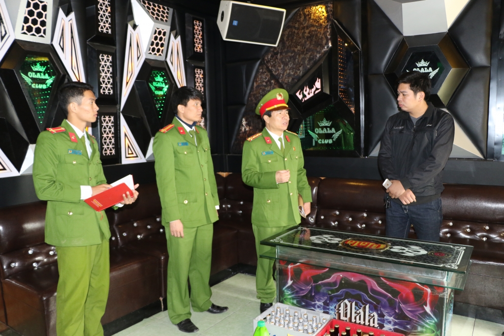 Tạm đóng cửa các quán karaoke trên địa bàn.