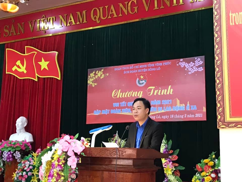 Đồng chí Vũ Tuấn Mạnh- Bí thư huyện đoàn Sông Lô phát biểu tại chương trình