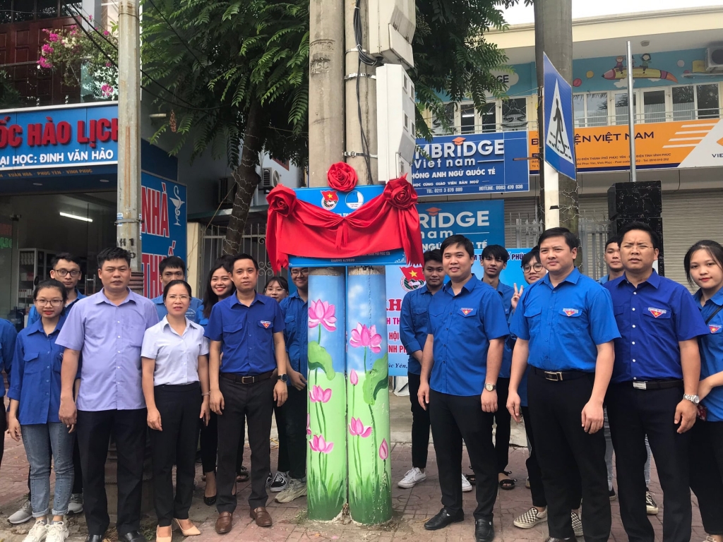 Khánh thành công trình thanh niên “Cột điện nở hoa”