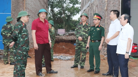 Vĩnh Phúc: Xử lý an toàn quả bom nặng khoảng 340kg ở phường Khai Quang