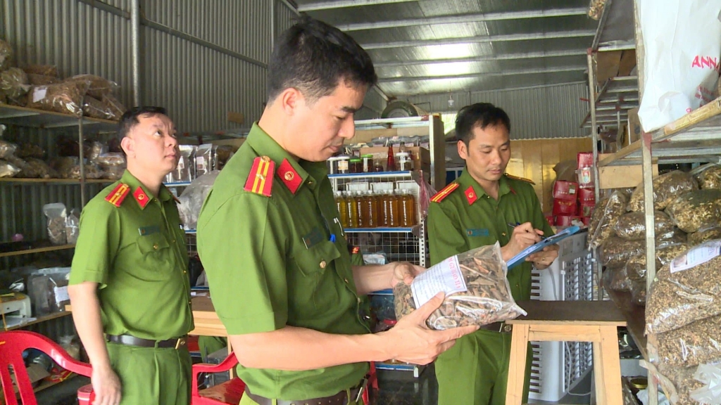 Phát hiện hơn 1300kg dược liệu không rõ nguồn gốc 
