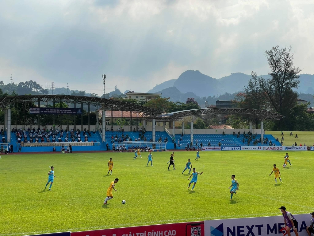 Hòa Bình FC và Hải Nam Vĩnh Yên Vĩnh Phúc chia điểm ngày ra quân. 