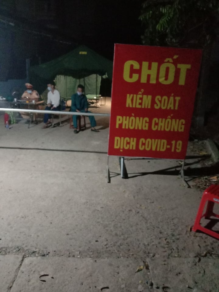 Lập 7 chốt phòng, chống dịch Covid-19 thôn Tiền Phong xã Tân Phong