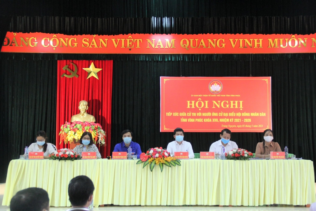 Toàn cảnh Hội nghị tiếp xúc giữa cử tri với người ứng cử Đại biểu HĐND tỉnh Vĩnh Phúc khoá XVII, nhiệm kỳ 2021-2026