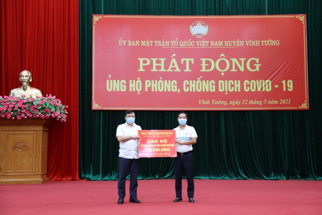 Công ty TNHH xây dựng Thành Công Vĩnh Phúc ủng hộ 500 triệu đồng cho công tác phòng chống dịch