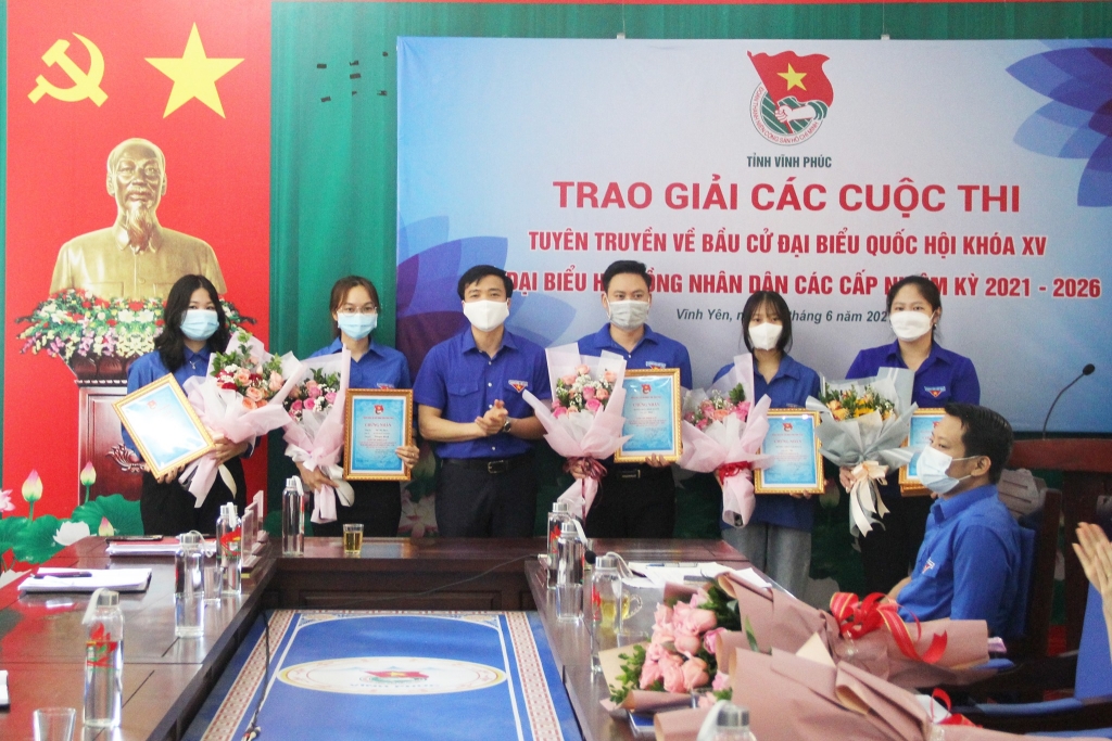 Vĩnh Phúc: Trao giải cuộc thi tìm hiểu và tuyên truyền về bầu cử đại biểu Quốc hội và HĐND các cấp