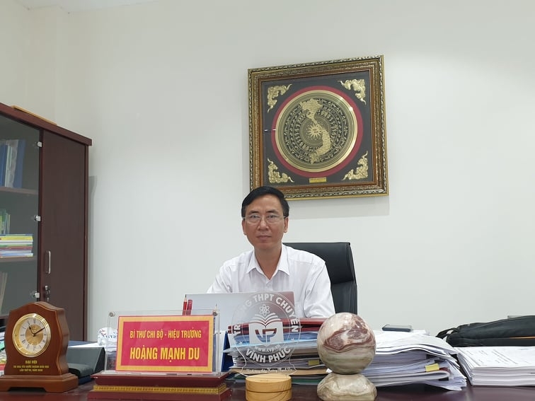Nhà giáo Hoàng Mạnh Du chia sẻ thành tích học tập em Bùi Nhật Quang