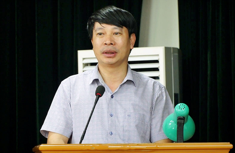 Đ/c Nguyễn Khắc Hiếu - Tỉnh ủy viên, Bí thư Huyện ủy, Chủ tịch HĐND huyện Yên Lạc phát biểu nhấn mạnh sự cần thiết phải triển khai cưỡng chế thu hồi đất để thực hiện dự án CCN Đồng Văn
