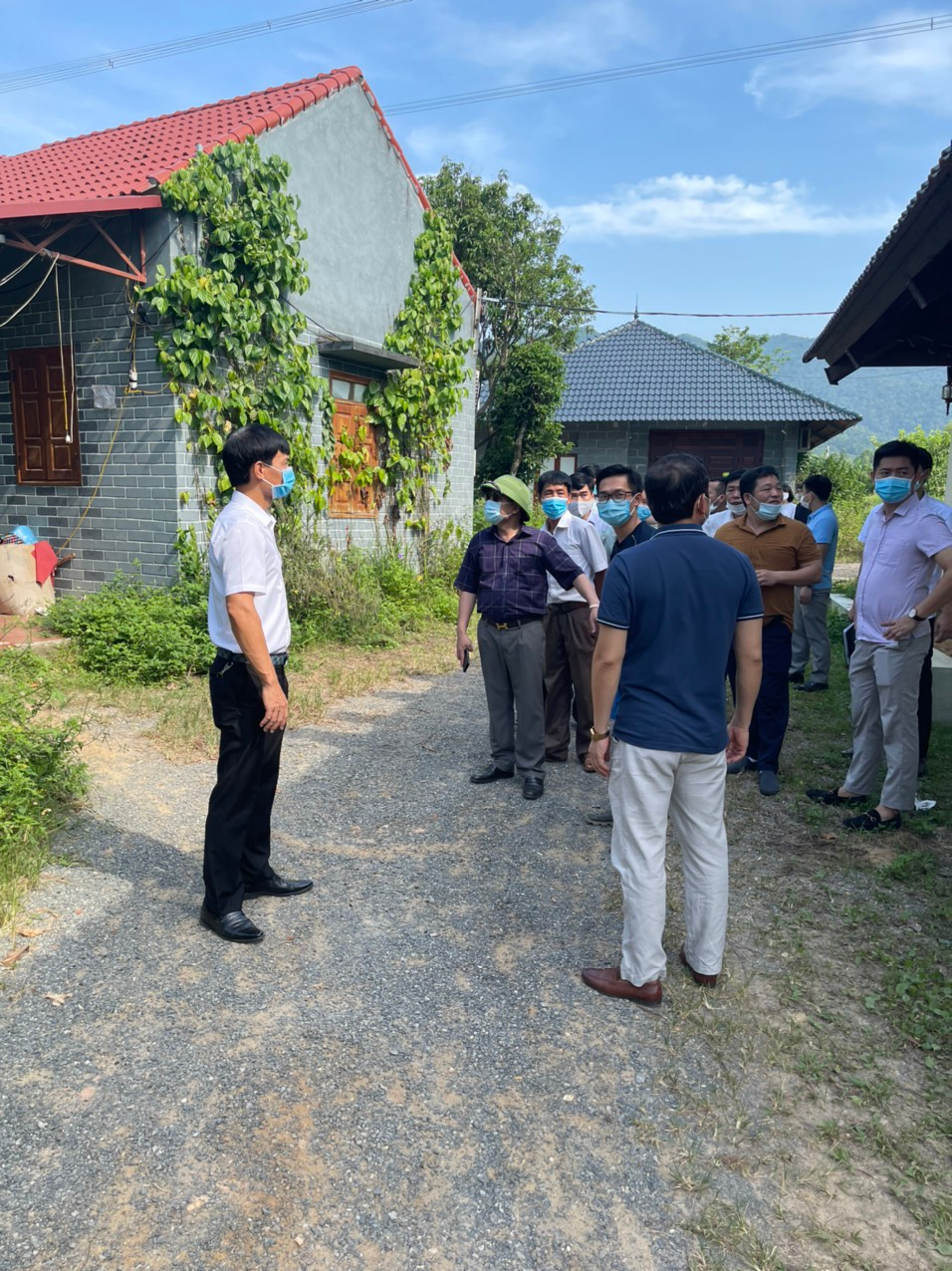 Công trình vi phạm trên đất lâm nghiệp của Công ty TNHH MTV thương mại, lâm nghiệp và dược liệu Vũ Thị Hòa, thôn Đồng Chằm, xã Ngọc Thanh.