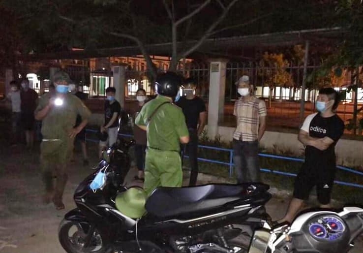Phát hiện ngăn chặn nhóm thanh niên chuẩn bị đánh ghen
