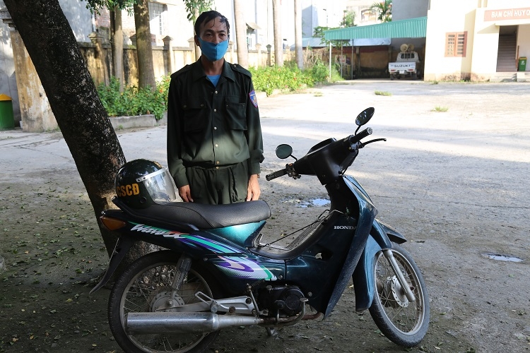 Hoàng Đình Định ở tỉnh Phú Thọ vừa bị Công an huyện Tam Dương (Vĩnh Phúc) kiểm tra, phát hiện bắt giữ.